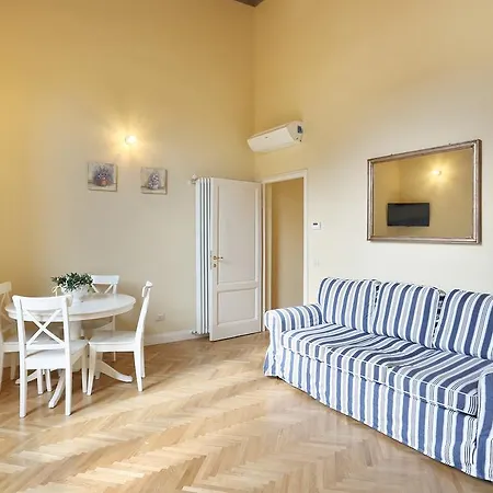 Flora Apartment Florence